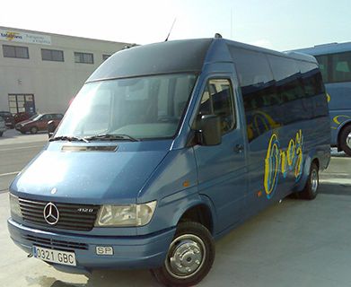 Autocares Oroz mini bus 