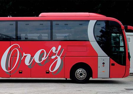 Autocares Oroz autobús rojo
